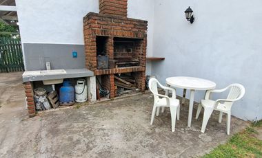 Venta casa 4 ambientes Santa Clara del Mar