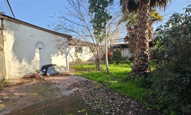 Casa en Venta en Amplio terreno con casa para remodelar en el corazon de Macul
