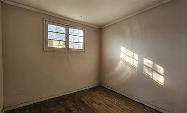 Casa en Venta en Amplio terreno con casa para remodelar en el corazon de Macul
