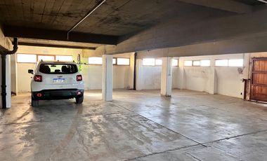 VENTA DPTO 4 AMBIENTES CON COCHERA FRENTE AL MAR