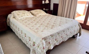 VENTA DPTO 4 AMBIENTES CON COCHERA FRENTE AL MAR