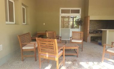 VENTA CASA COSTA ESMERALDA BARRIO RESIDENCIAL