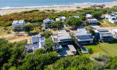 VENTA CASA COSTA ESMERALDA MARITIMO I 5 AMBIENTES