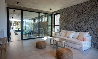 VENTA CASA COSTA ESMERALDA MARITIMO I 5 AMBIENTES