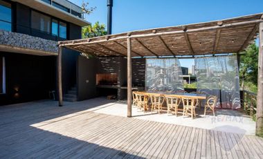 VENTA CASA COSTA ESMERALDA MARITIMO I 5 AMBIENTES
