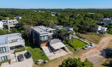 VENTA CASA COSTA ESMERALDA MARITIMO I 5 AMBIENTES