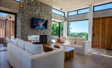 VENTA CASA COSTA ESMERALDA MARITIMO I 5 AMBIENTES