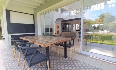 Venta casa Costa Esmeralda Ecuestre