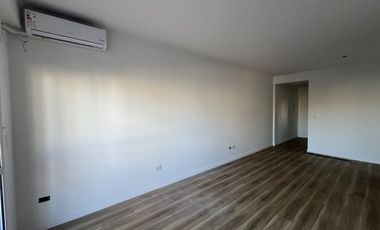 Departamento 4 ambientes con balcón