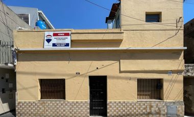 PH al frente con patio y terraza en Ramos Mejía