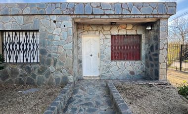 CASA 3 AMBIENTES VENTA MONTE GRANDE PILETA COCHERA