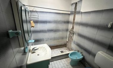 CASA 3 AMBIENTES VENTA MONTE GRANDE PILETA COCHERA