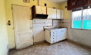 CASA 3 AMBIENTES VENTA MONTE GRANDE PILETA COCHERA