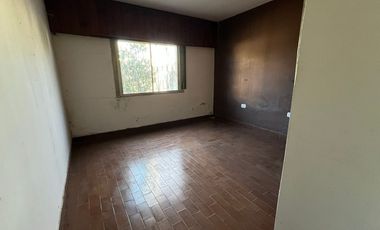 CASA 3 AMBIENTES VENTA MONTE GRANDE PILETA COCHERA