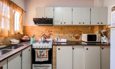 CASA EN VENTA RINGUELET 2 DORMITORIOS Y PILETA