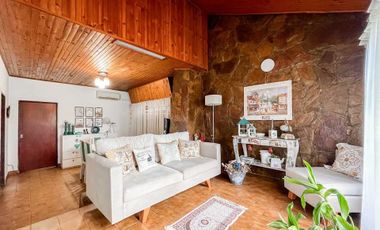 CASA EN VENTA RINGUELET 2 DORMITORIOS Y PILETA