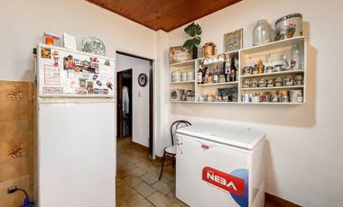 CASA EN VENTA RINGUELET 2 DORMITORIOS Y PILETA