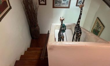 VENTA CASA 6 AMBIENTES CON PICINA VICENTE LOPEZ