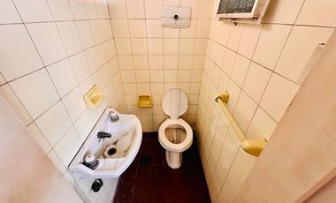 ATENCION! CASA DE 6 AMBIENTES A REFACCIONAR