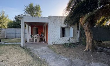 CASA QUINTA EN VENTA EN PEHUAJÓ CON PILETA