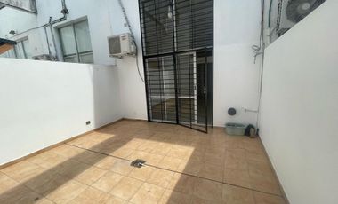 VENTA PH PB TIPO LOFT 2 AMBIENTES Y PATIO EN BOEDO