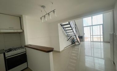VENTA PH PB TIPO LOFT 2 AMBIENTES Y PATIO EN BOEDO