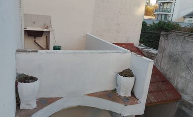 VENTA PH 3 AMBIENTES CON PATIO PLAZA MITRE