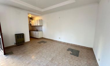 VENTA PH 3 AMBIENTES CON PATIO PLAZA MITRE