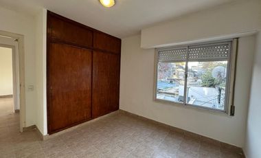 VENTA PH 3 AMBIENTES CON PATIO PLAZA MITRE