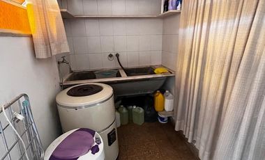 SE VENDE IMPORTANTE CASA EN CENTRO 2