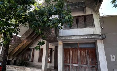 SE VENDE IMPORTANTE CASA EN CENTRO 2