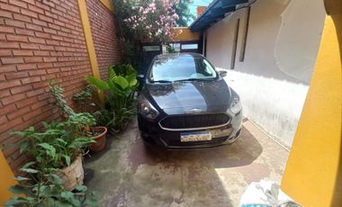 VENTA CASA CON 2 LOCALES + TERRAZA R. MEJÍA SUR