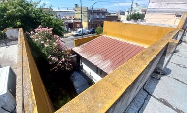 VENTA CASA CON 2 LOCALES + TERRAZA R. MEJÍA SUR