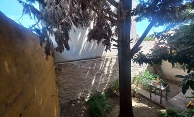 VENTA CASA CON 2 LOCALES + TERRAZA R. MEJÍA SUR