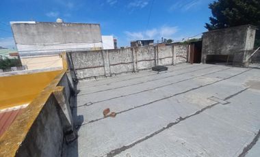 VENTA CASA CON 2 LOCALES + TERRAZA R. MEJÍA SUR