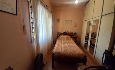 VENTA CASA CON 2 LOCALES + TERRAZA R. MEJÍA SUR