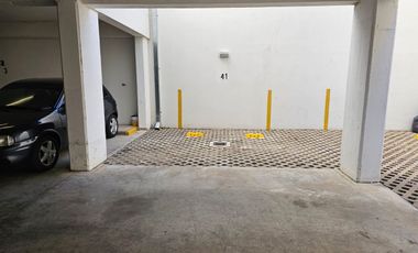 Venta  Cochera Céntrica