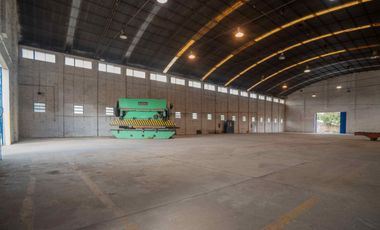 ALQUILA GRAN GALPON 3.500 m2 CON TERRENO 30.000 m2