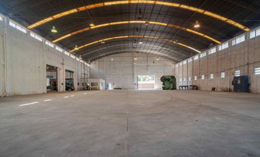 ALQUILA GRAN GALPON 3.500 m2 CON TERRENO 30.000 m2