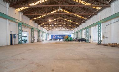 ALQUILA GRAN GALPON 3.500 m2 CON TERRENO 30.000 m2