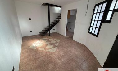 Dúplex en alquiler de 1 dormitorio en Ramos Mejía