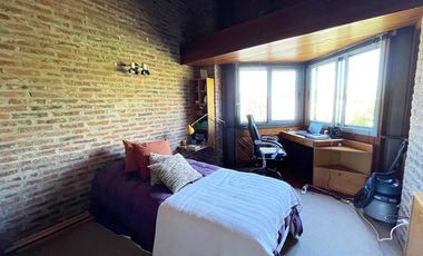 CASA 5 AMB EN VENTA DON BOSCO COCH.PISCINA.QUINCHO