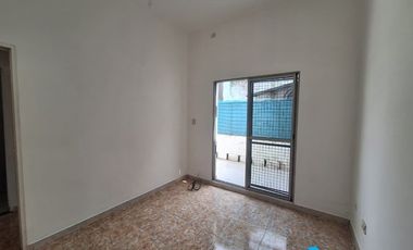 Departamento Tipo Casa en alquiler en Ezpeleta Este