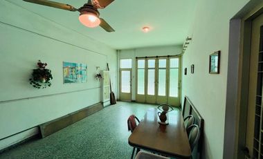 VENTA CASA 5 AMBIENTES DOS FAMILIAS TERRAZA LANUS