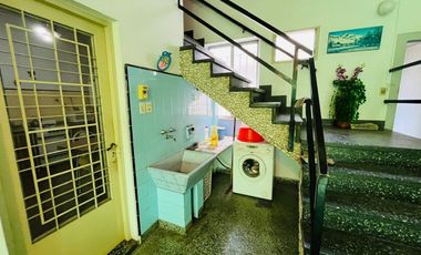 VENTA CASA 5 AMBIENTES DOS FAMILIAS TERRAZA LANUS