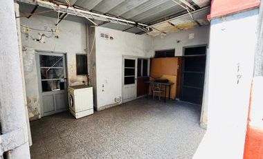 VENTA CASA 5 AMBIENTES DOS FAMILIAS TERRAZA LANUS