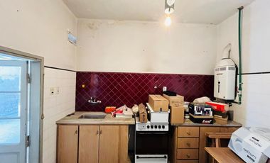 VENTA CASA 5 AMBIENTES DOS FAMILIAS TERRAZA LANUS