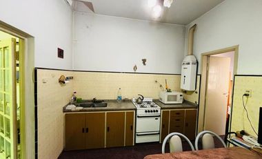 VENTA CASA 5 AMBIENTES DOS FAMILIAS TERRAZA LANUS