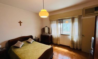 VENTA CASA 5 AMBIENTES DOS FAMILIAS TERRAZA LANUS