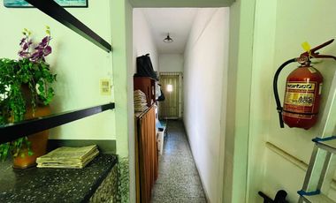 VENTA CASA 5 AMBIENTES DOS FAMILIAS TERRAZA LANUS